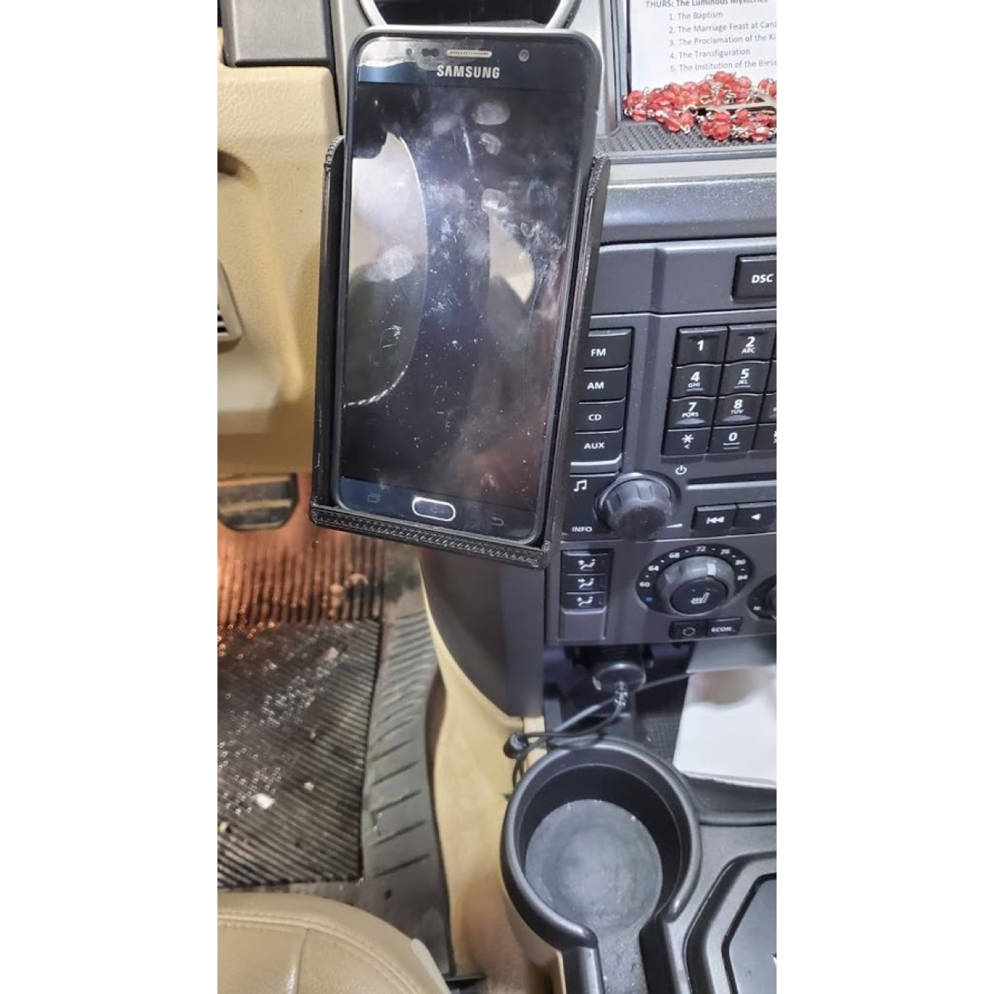 Land Rover Discovery 3 Şarjlı Telefon Tutucu görsel 2