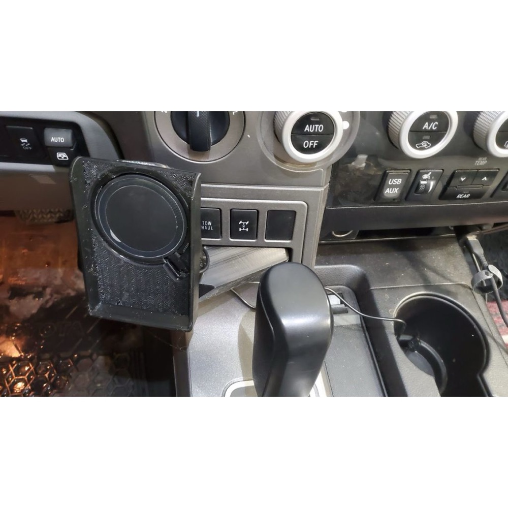 Toyota Sequoia Telefon Tutucu (SR5) görsel 2