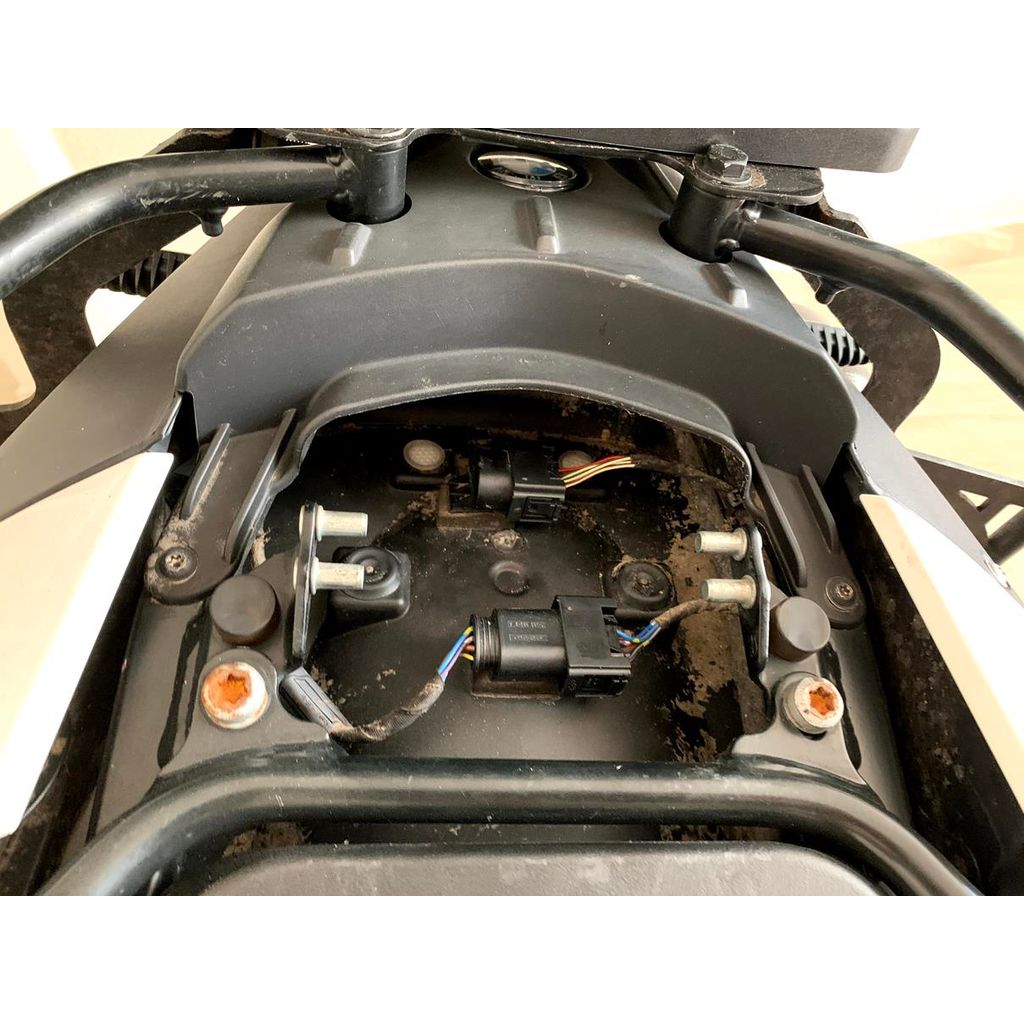 BMW F800GS Arka Çamurluk Küçük Kapak Parçası görsel 4