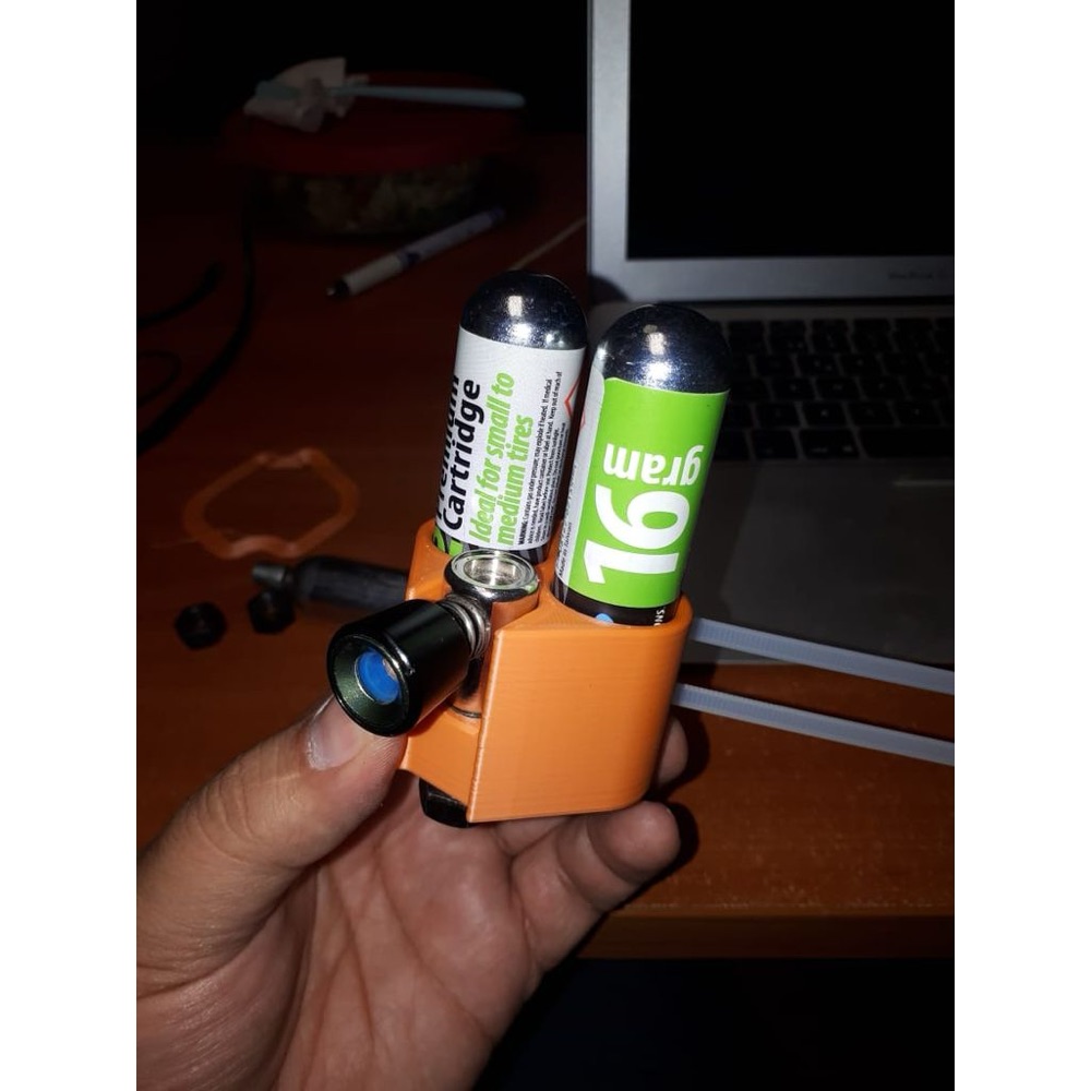 Bisiklet CO2 Kartuşu ve Şişirici Taşıyıcısı görsel 2