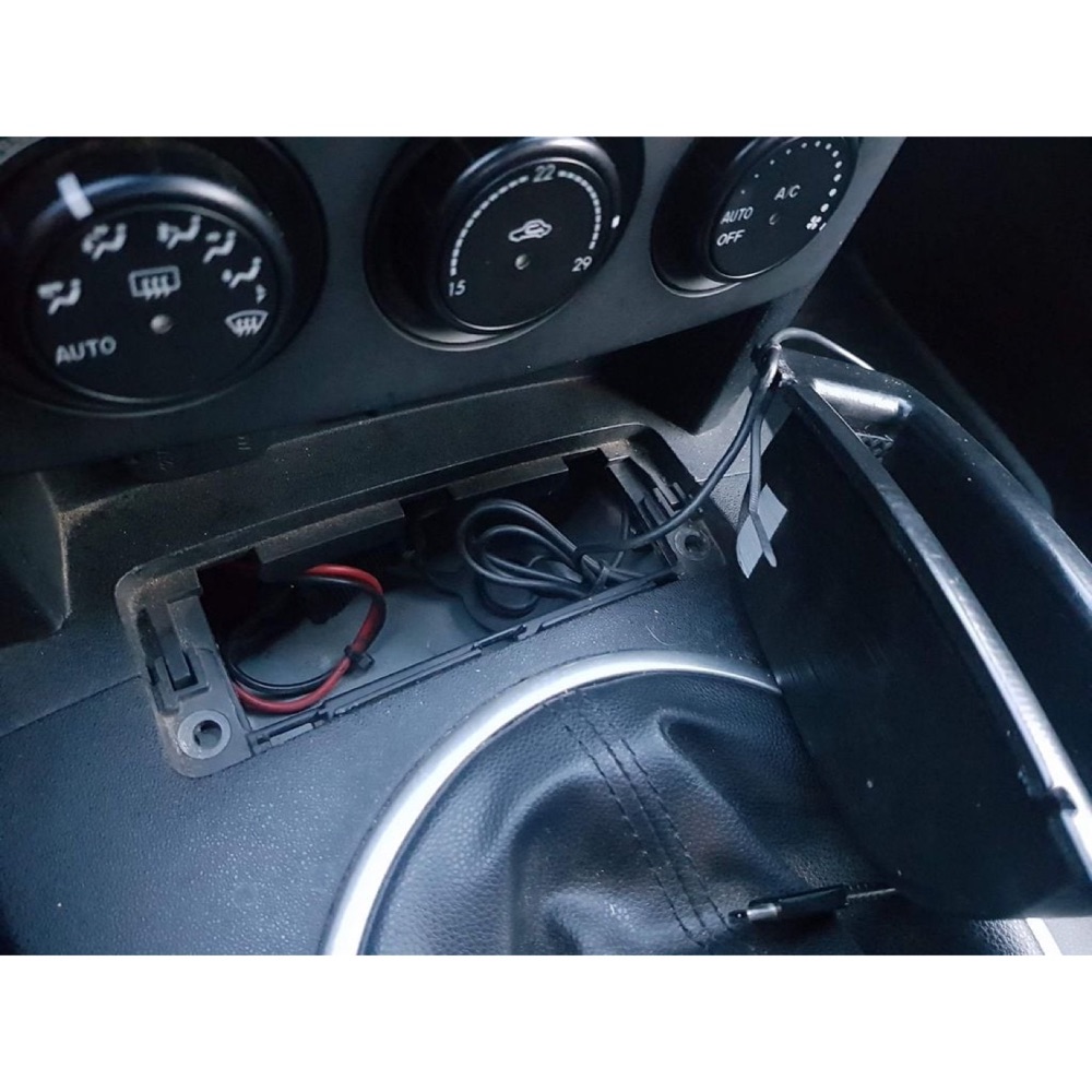 Mazda MX-5 NC Derin İç Bölme Eklentisi görsel 2