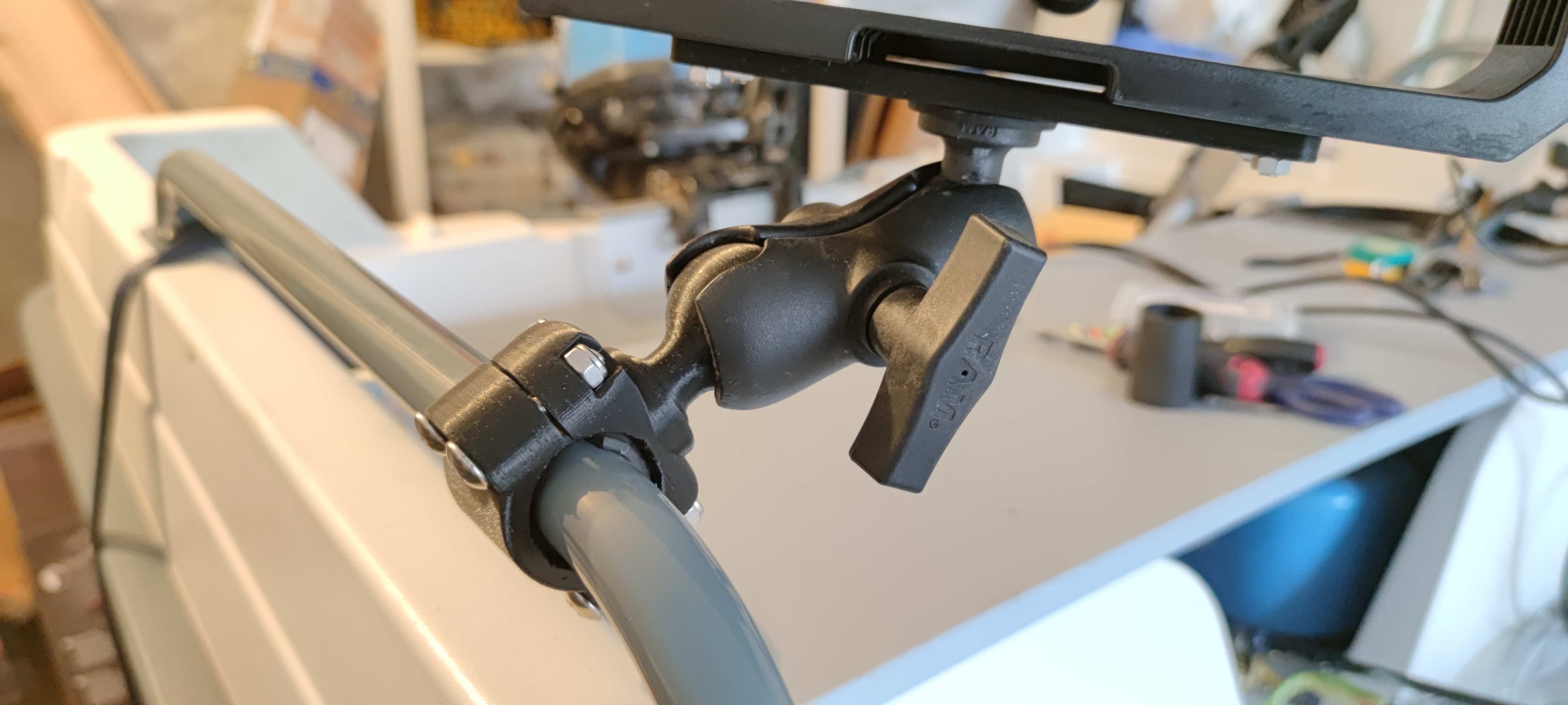 Trolling Motor için Ray Bağlantı Adaptörü (33mm)