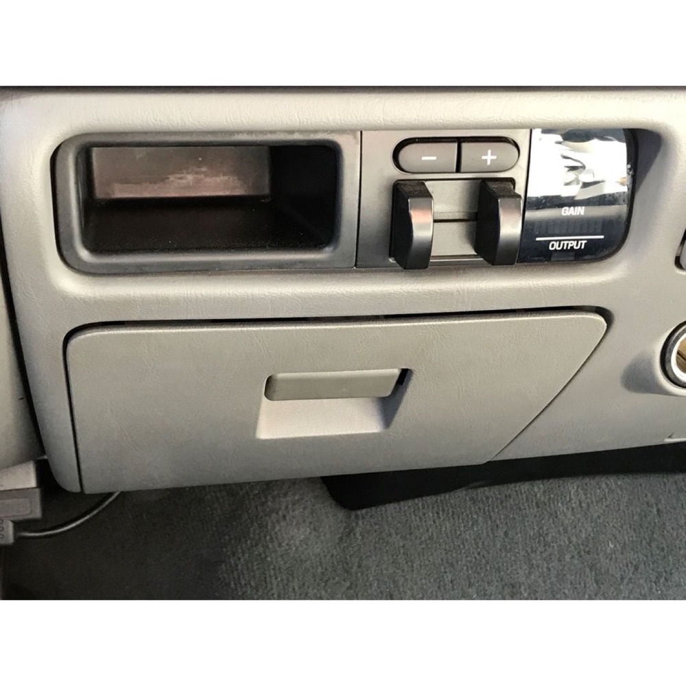 Ford Super Duty Torpido Gözü Saklama Bölmesi Kapağı görsel 2