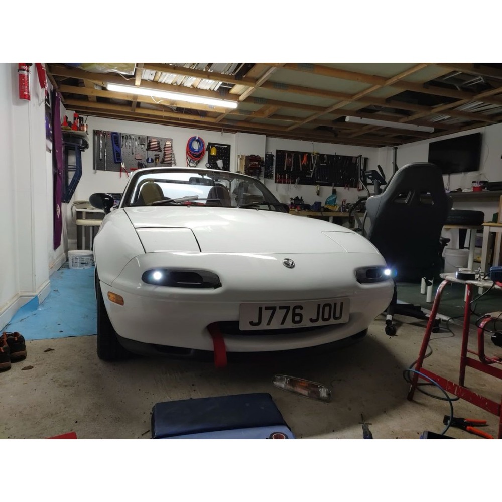 Mazda Miata Yan Menfez Kirpik Kapağı görsel 4