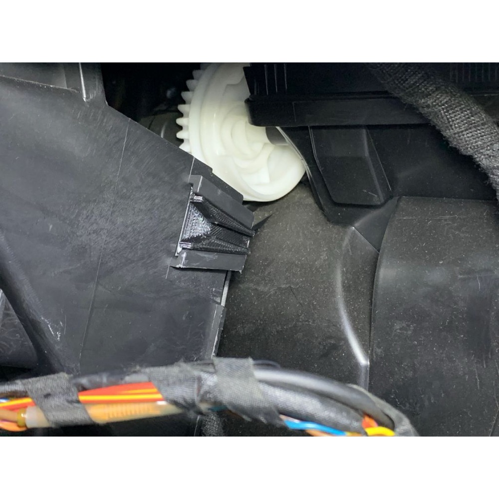 VW Touran RNS510 Konsol Tutuğu görsel 2