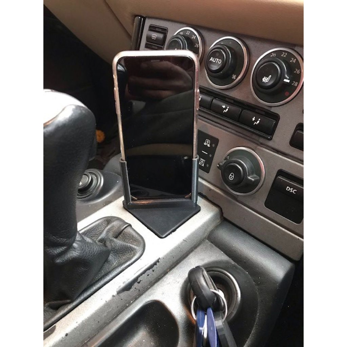 Range Rover L322 iPhone 11 Kılıflı Telefon Tutucu görsel 2