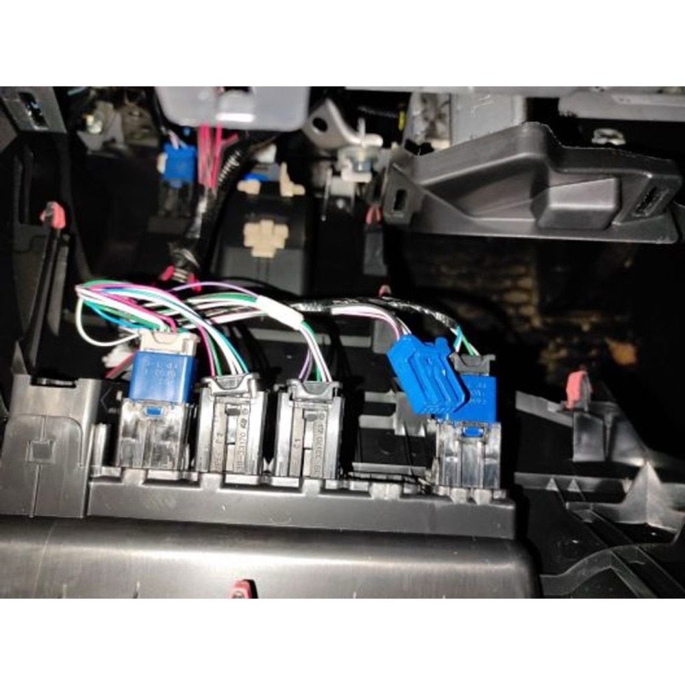Toyota RAV4 Nesil.V Anahtar Tutucu görsel 2