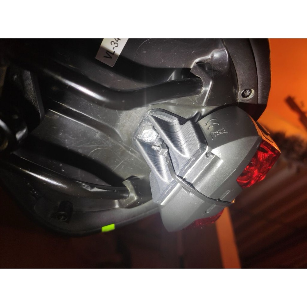 Bisiklet Sele Arka Işık Montajı (Brompton/Merida V-Mount Uyumlu) görsel 2