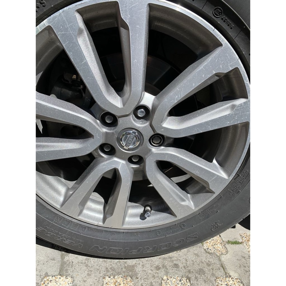 Nissan lastik supap kapağı (geniş gövdeli)