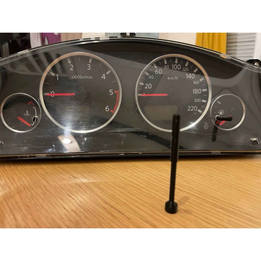 Nissan Pathfinder R51 gösterge paneli düğmeleri görsel 4