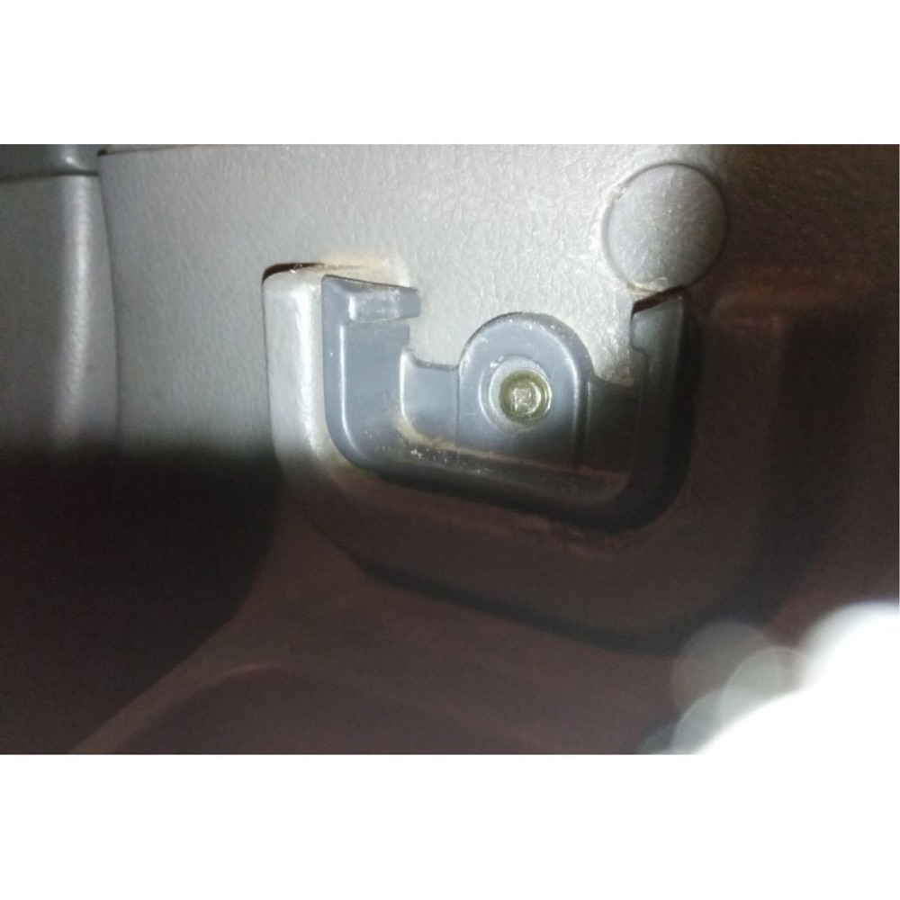 Kia Carens Bagaj Örtüsü Bağlantı Adaptörü görsel 4
