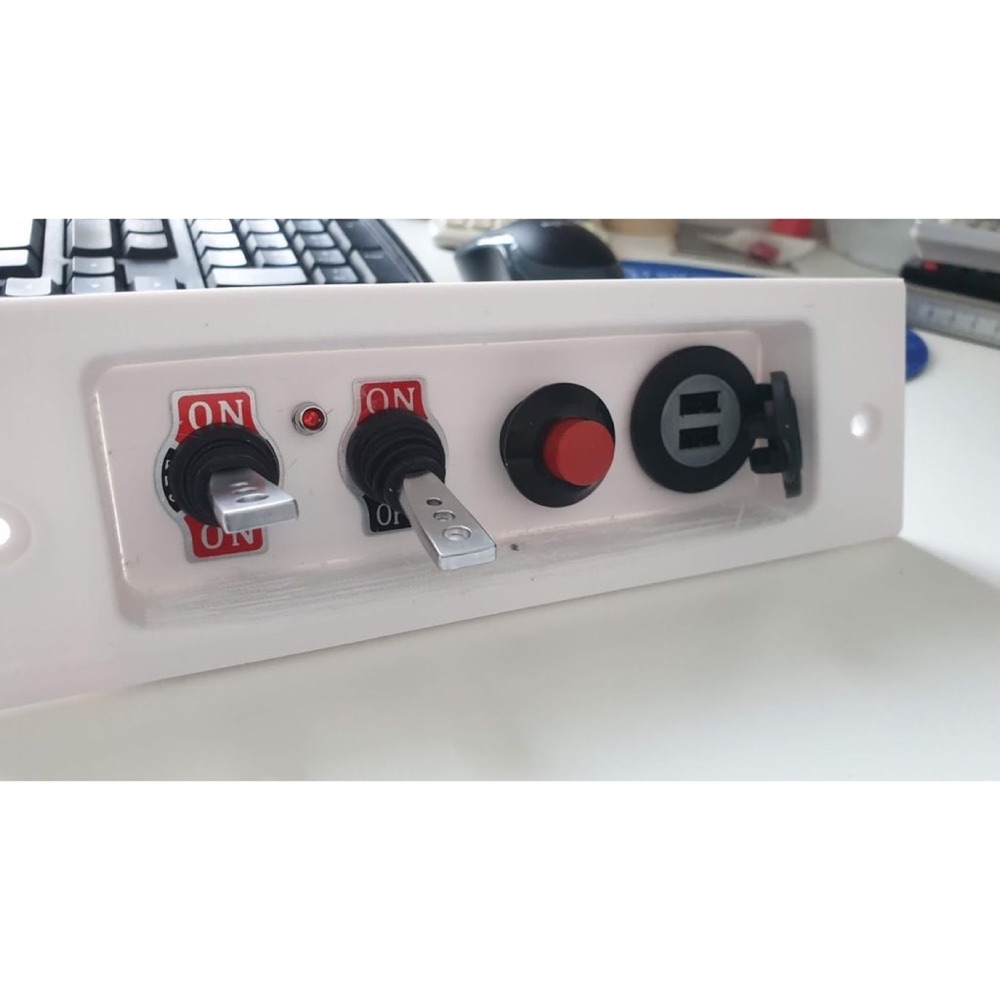 Fiat 126 Şalter Paneli görsel 4