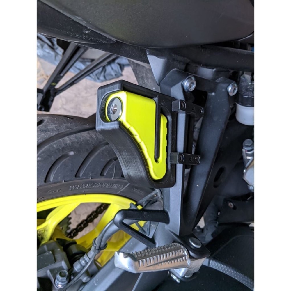 Yamaha MT-03 Yolcu Ayaklığına Disk Kilidi Saklama Kutusu görsel 5