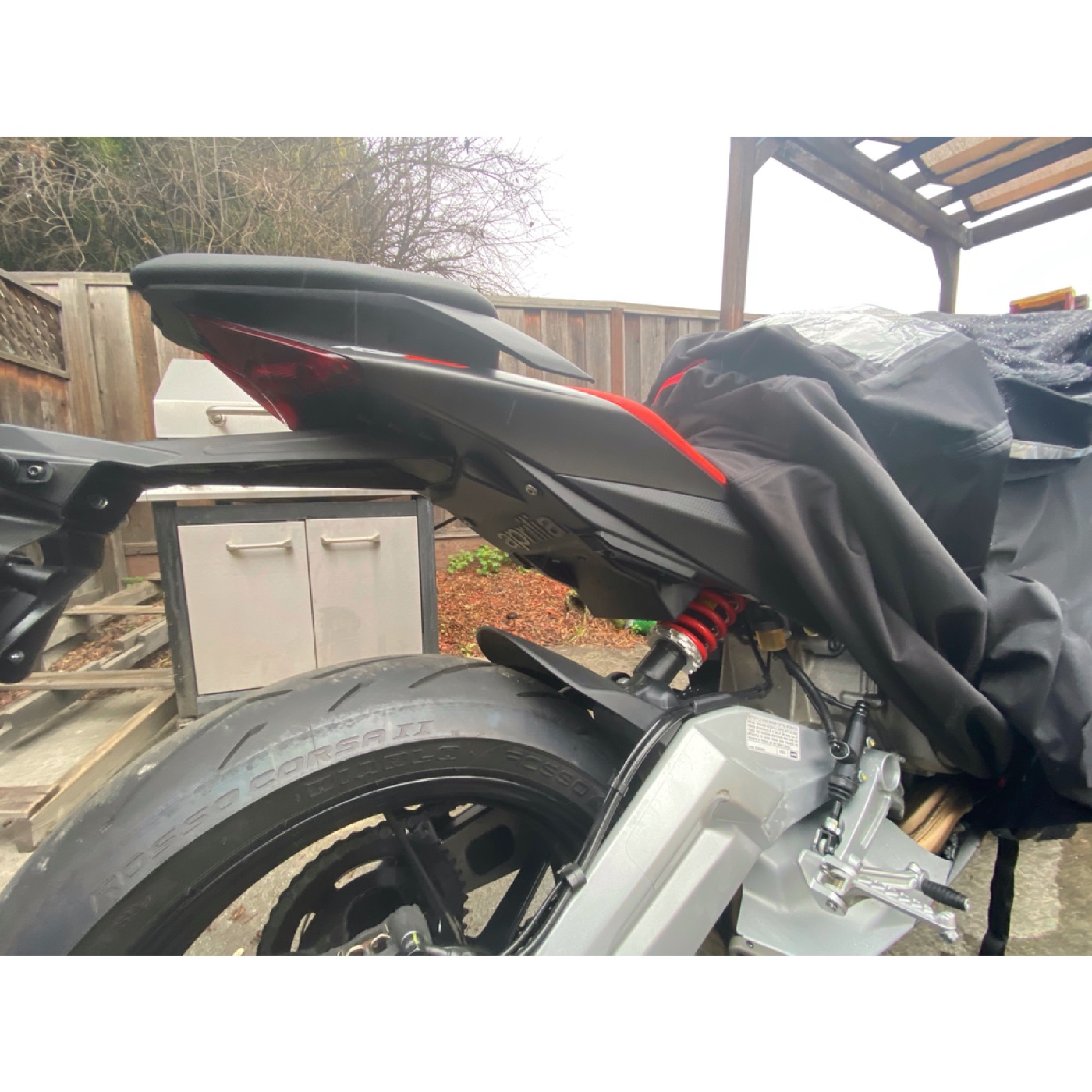Aprilia RS 660 Yolcu Ayak Dayama Kapatma