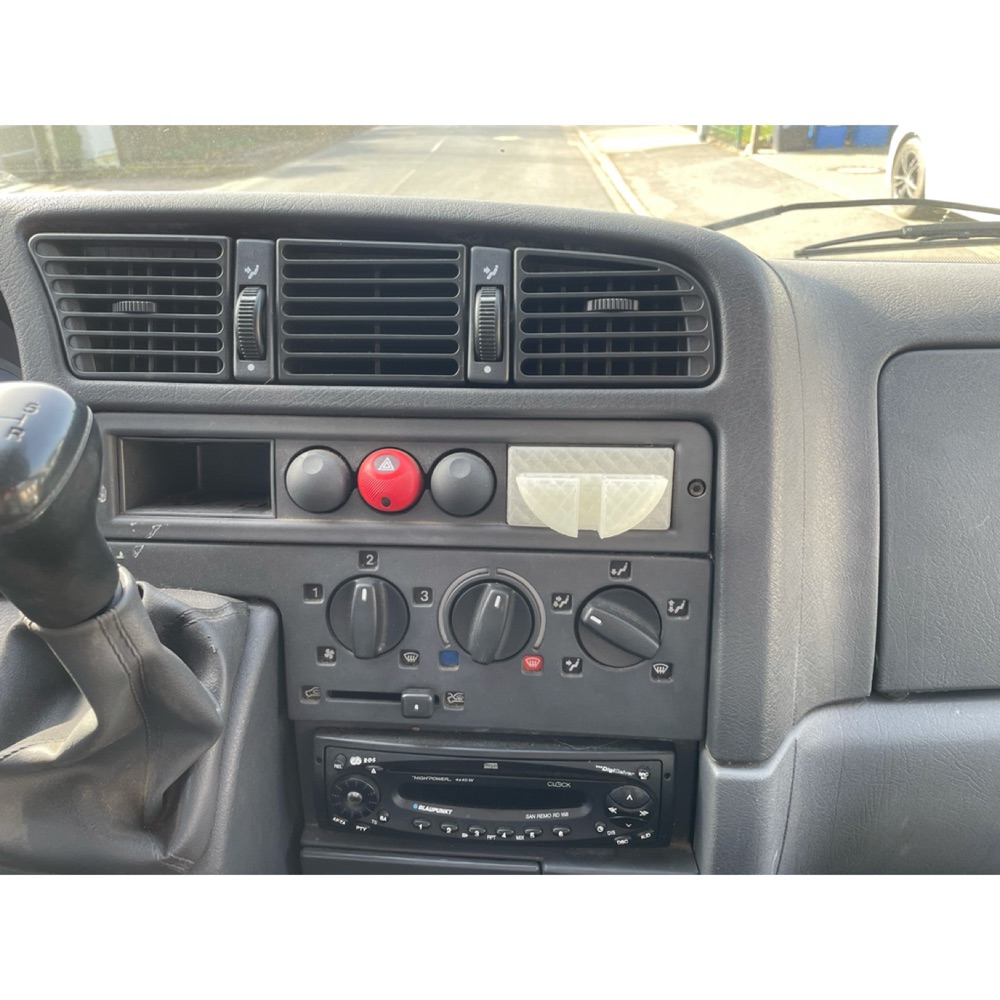 Fiat Karavan Kart Yuvası Navigasyon Tutucusu görsel 2