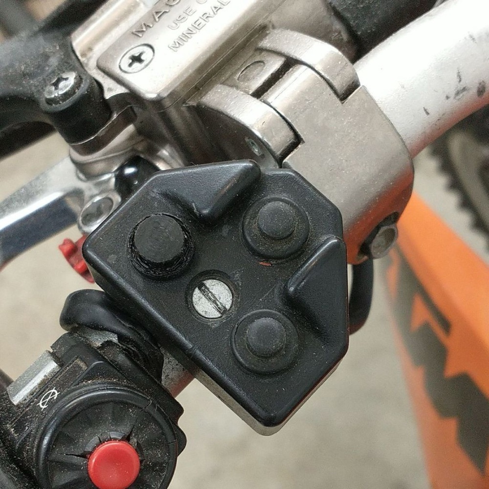 KTM Trailmaster Lastik Düğme