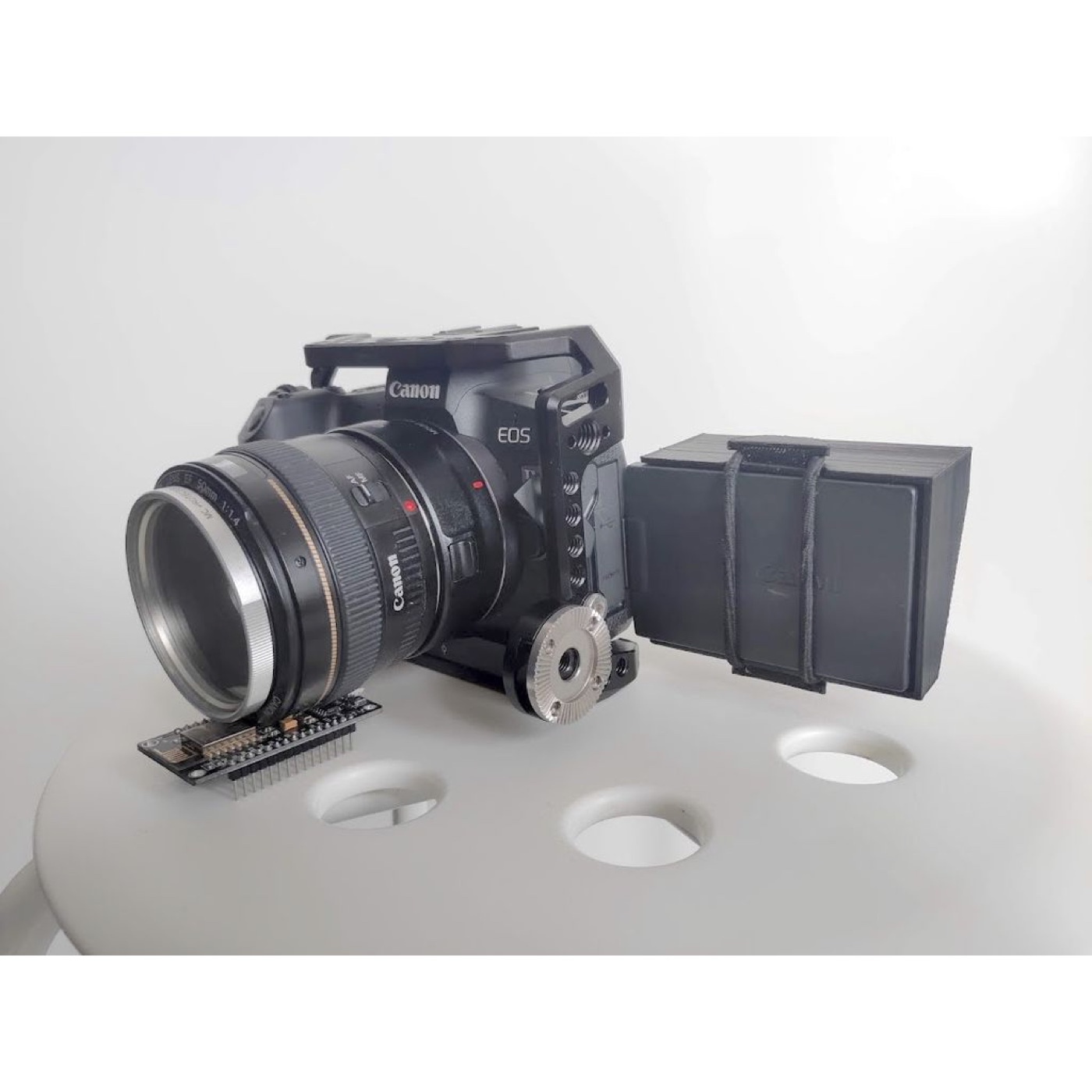 Canon EOS R için Monitor Göz Siperliği