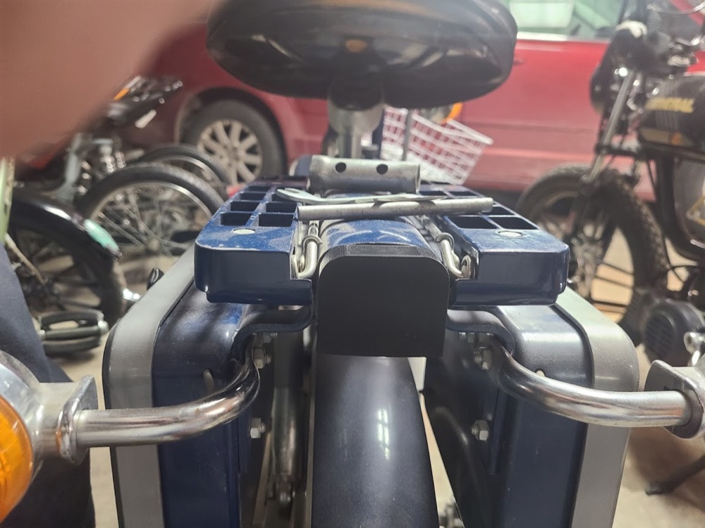 Vespa Bravo Alet Kutusu görsel 2