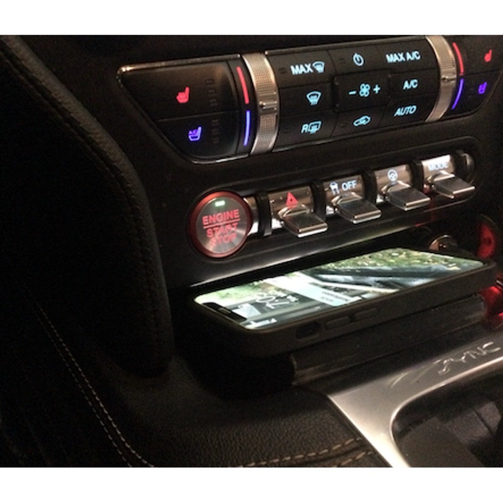 Ford Mustang (2015-2019) MagSafe Kablosuz Şarj Tutucusu görsel 3