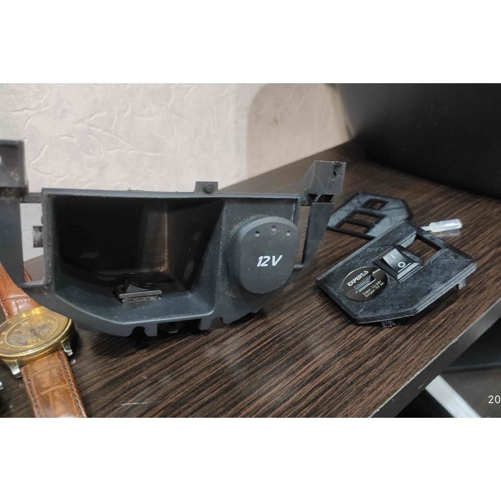 Renault Espace 4 Düğme ve USB Tutucusu görsel 2