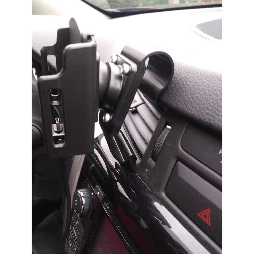 Nissan Navara NP300 Brodit uyumlu montaj klipsi görsel 3