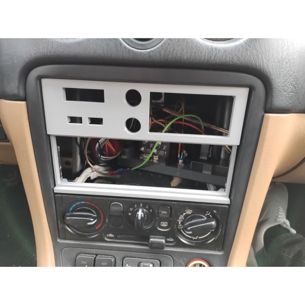 Mazda MX-5 NB Miata Tek Din Radyo Çerçevesi görsel 3