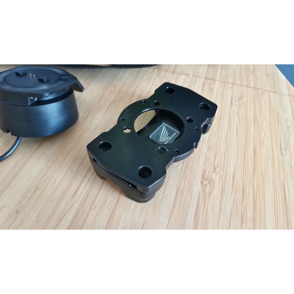 Honda NC Serisi TomTom Rider Navigasyon Montaj Adaptörü görsel 3