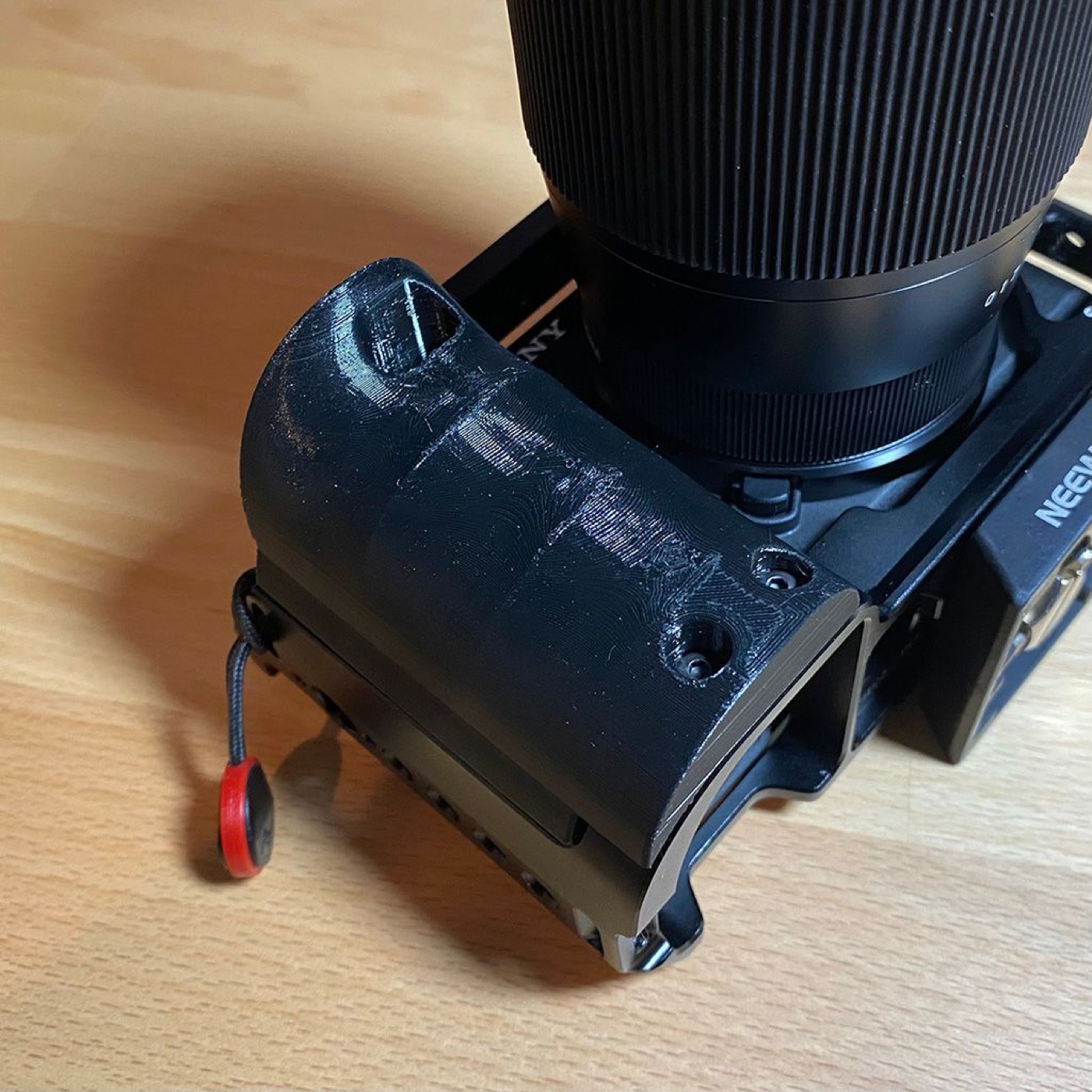 Sony A6400 için SmallRig CCS2310 Kafes Tutamağı (Ergonomik El Tutamağı) görsel 2