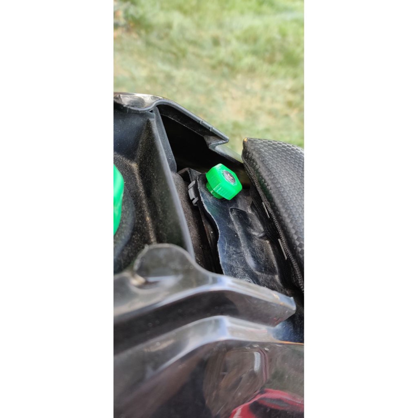 Derbi/Aprilia/Gilera Koltuk Vidası görsel 2