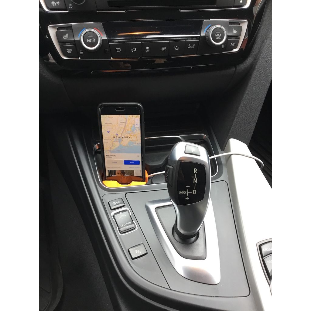 Bardaklık Telefon Standı (BMW F30/F31 Uyumlu) görsel 3