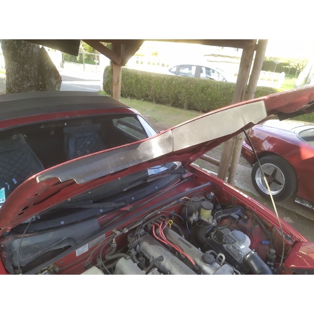 Mazda Miata NA Kaput Kenarı Trim Parçası