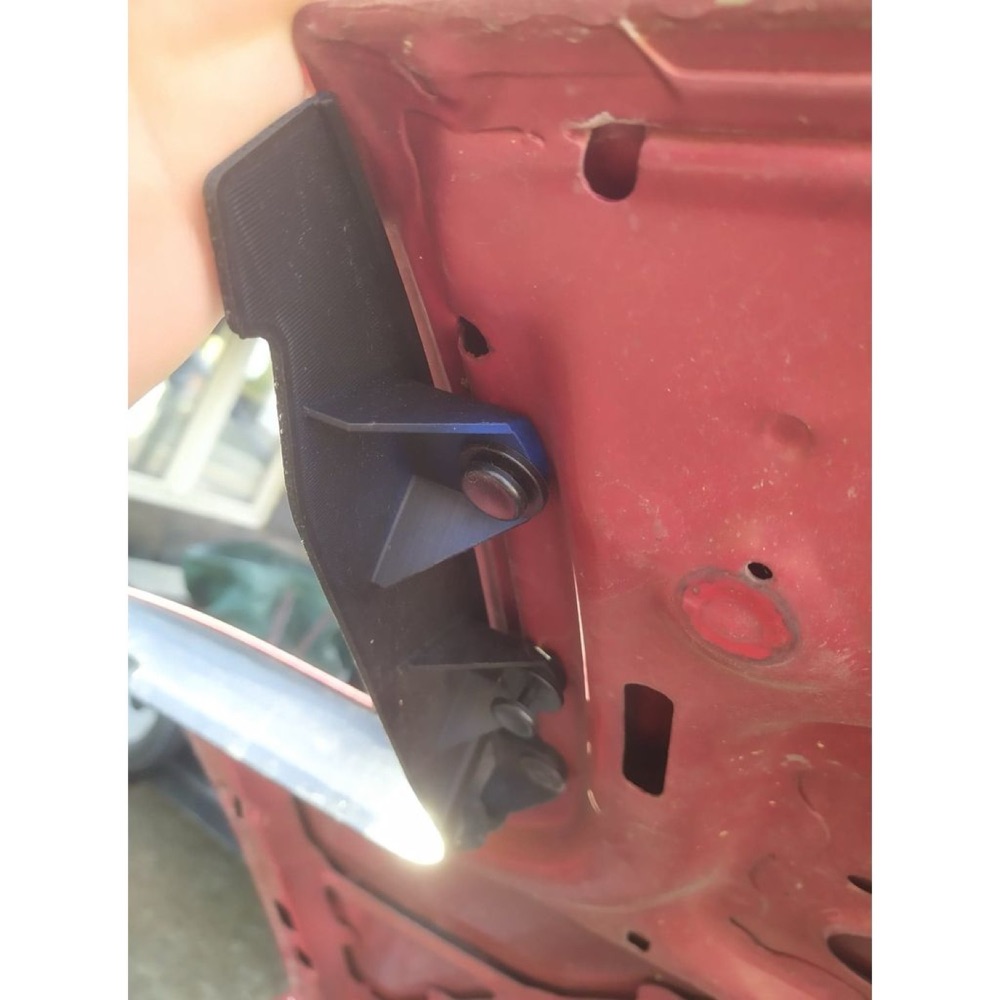 Mazda Miata NA Kaput Kenarı Trim Parçası görsel 2