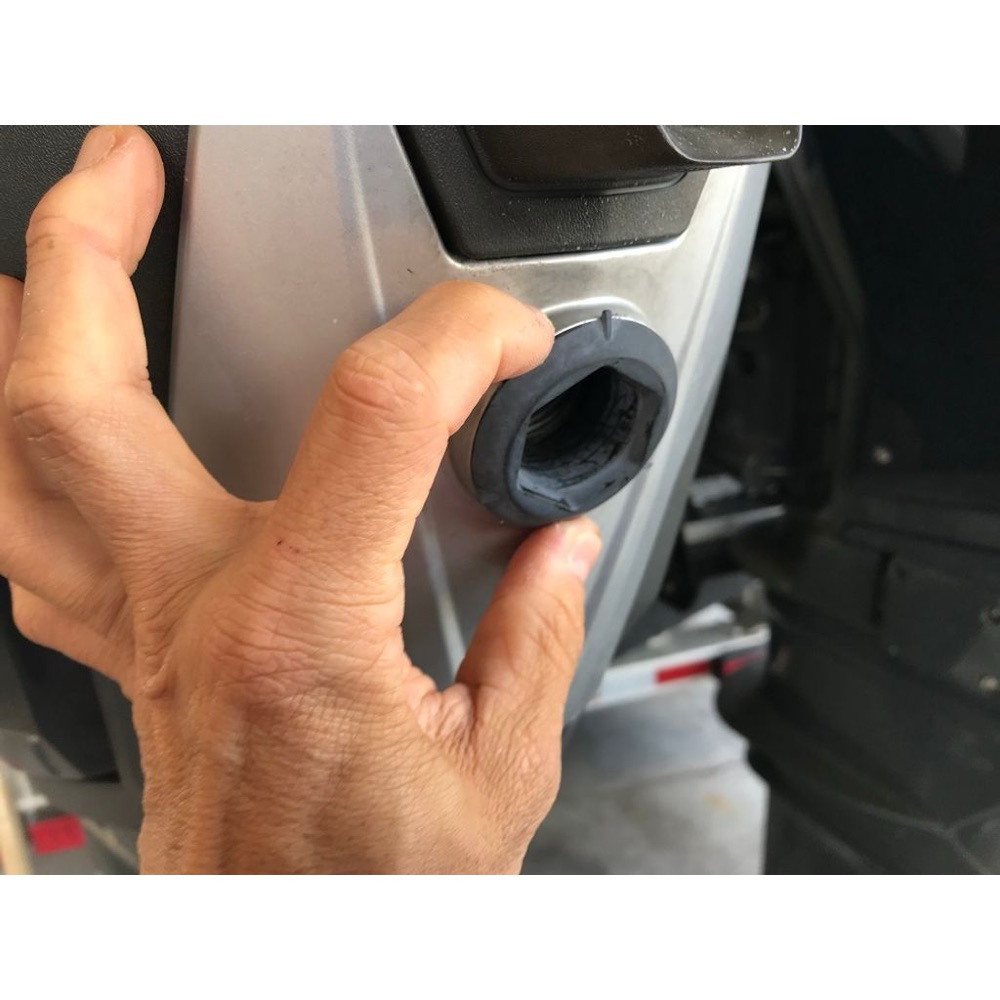 Evinrude 250 Alt Kapak Somunu ve Anahtar Seti görsel 4