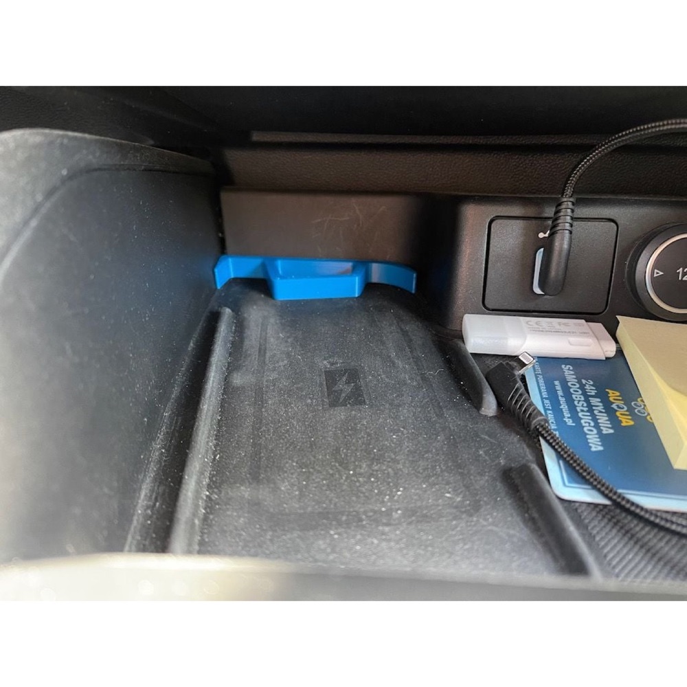 Ford Focus MK4 Kablosuz Şarj Ünitesi Aralayıcı