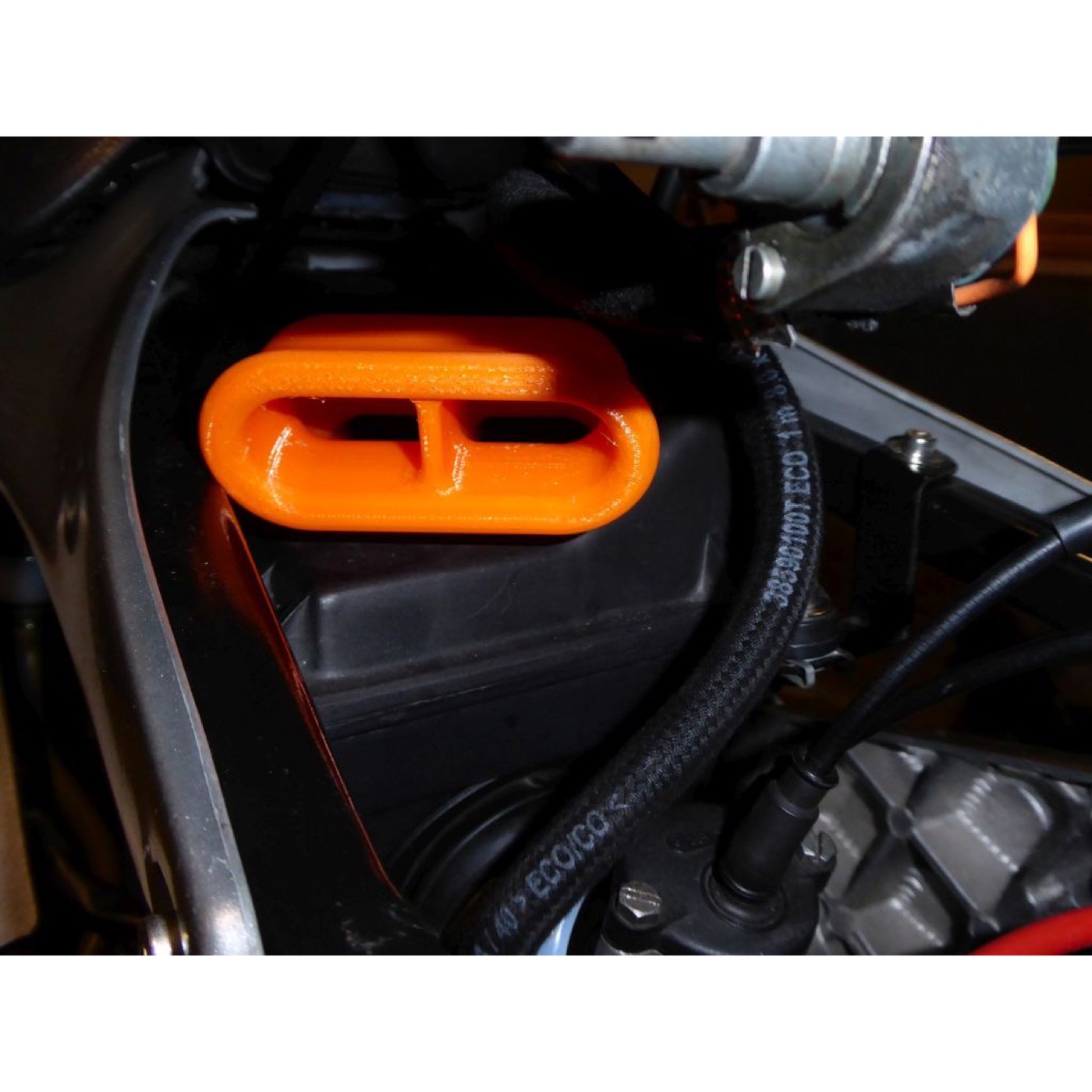 Aprilia RS 125 2T Hava Emme Hortumu v4 görsel 4