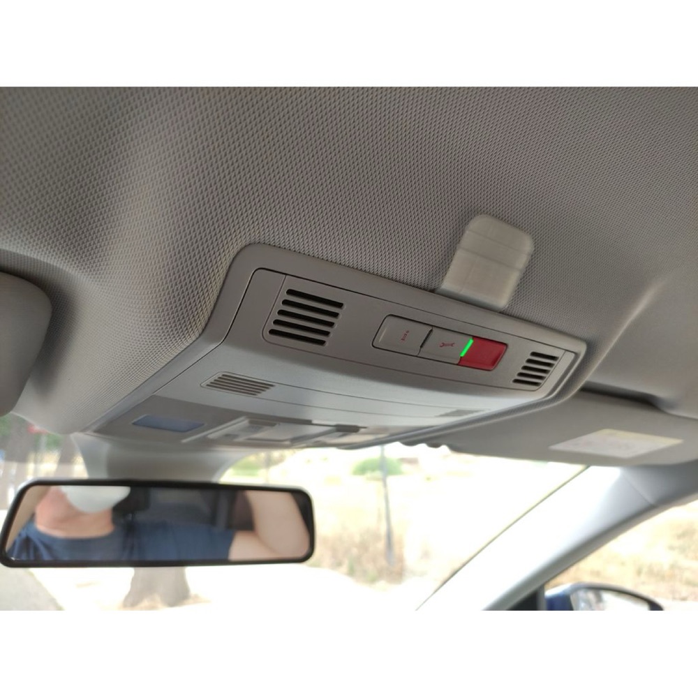 VW T-Cross Güneş Gözlüğü Askısı görsel 2
