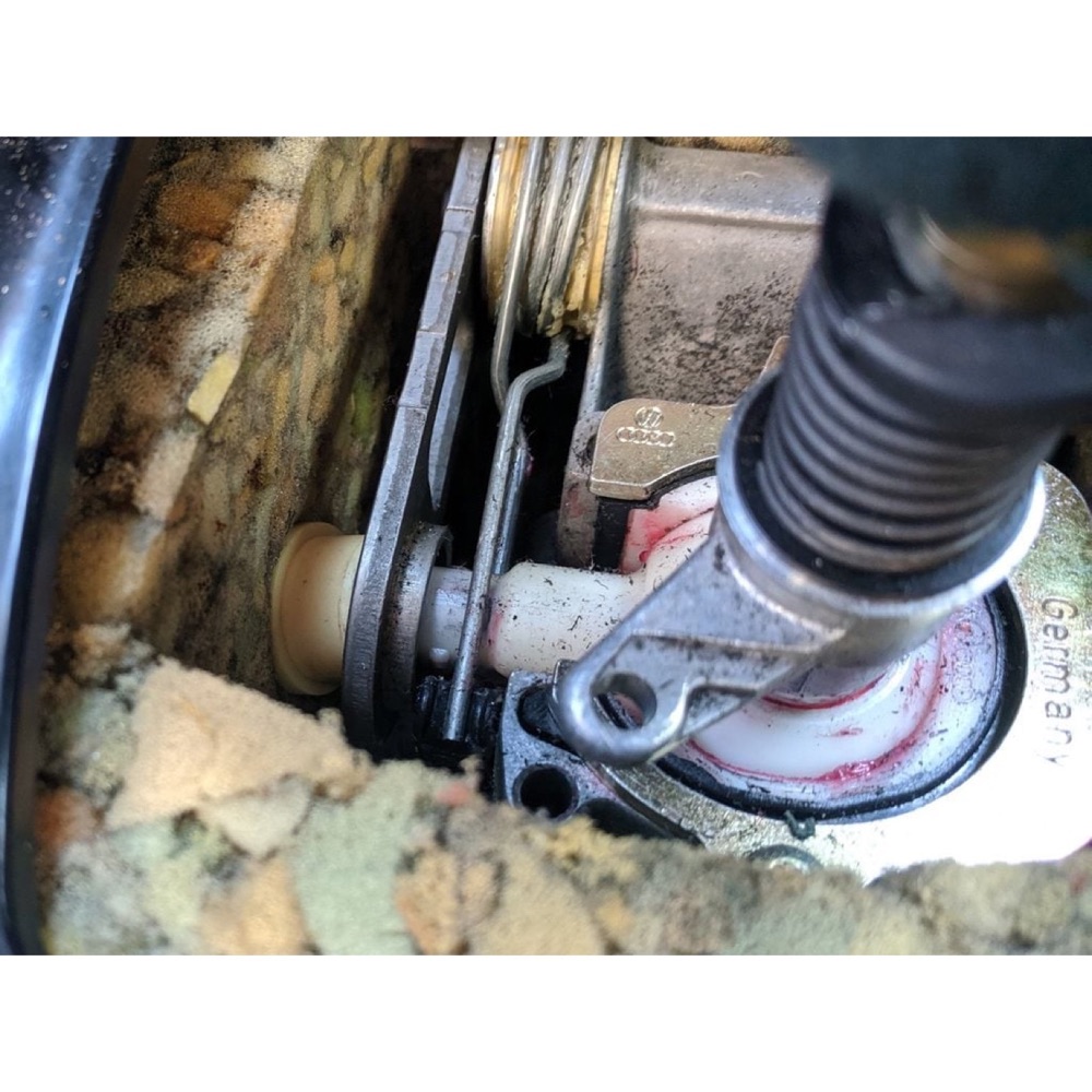 VW Mk4 1. Vites Bushing Tutucu Klipsi görsel 2