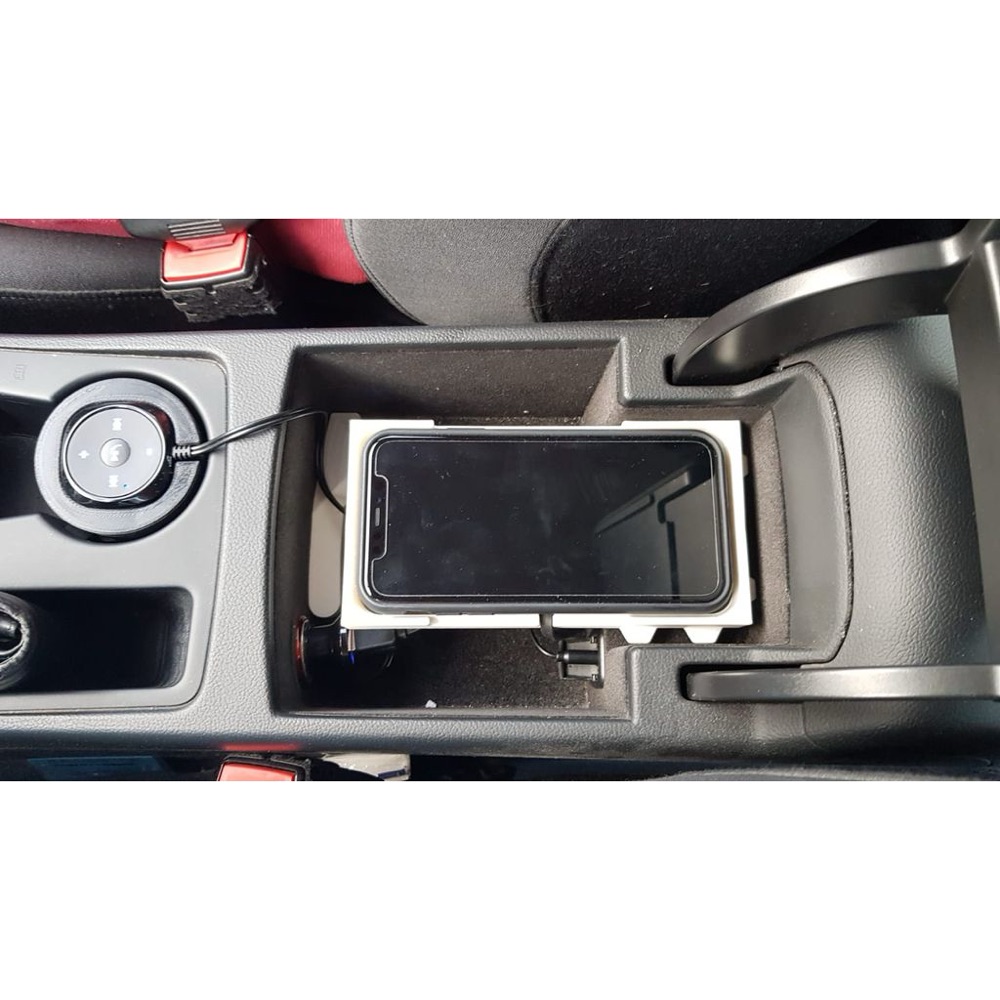 Audi A4 B8 Kablosuz Şarj Ünitesi Montaj Yuvası