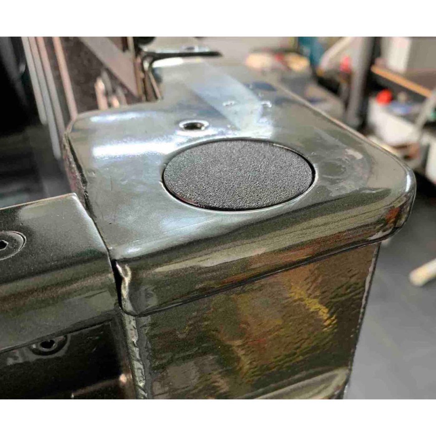 Land Rover Defender HCPU Kasa Delik Tapası Seti (Ön/Arka) görsel 2
