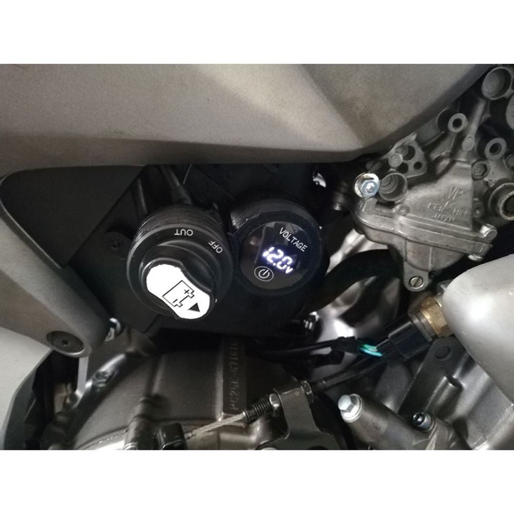 Honda Hornet Akü Kesici ve Voltmetre Yuvası