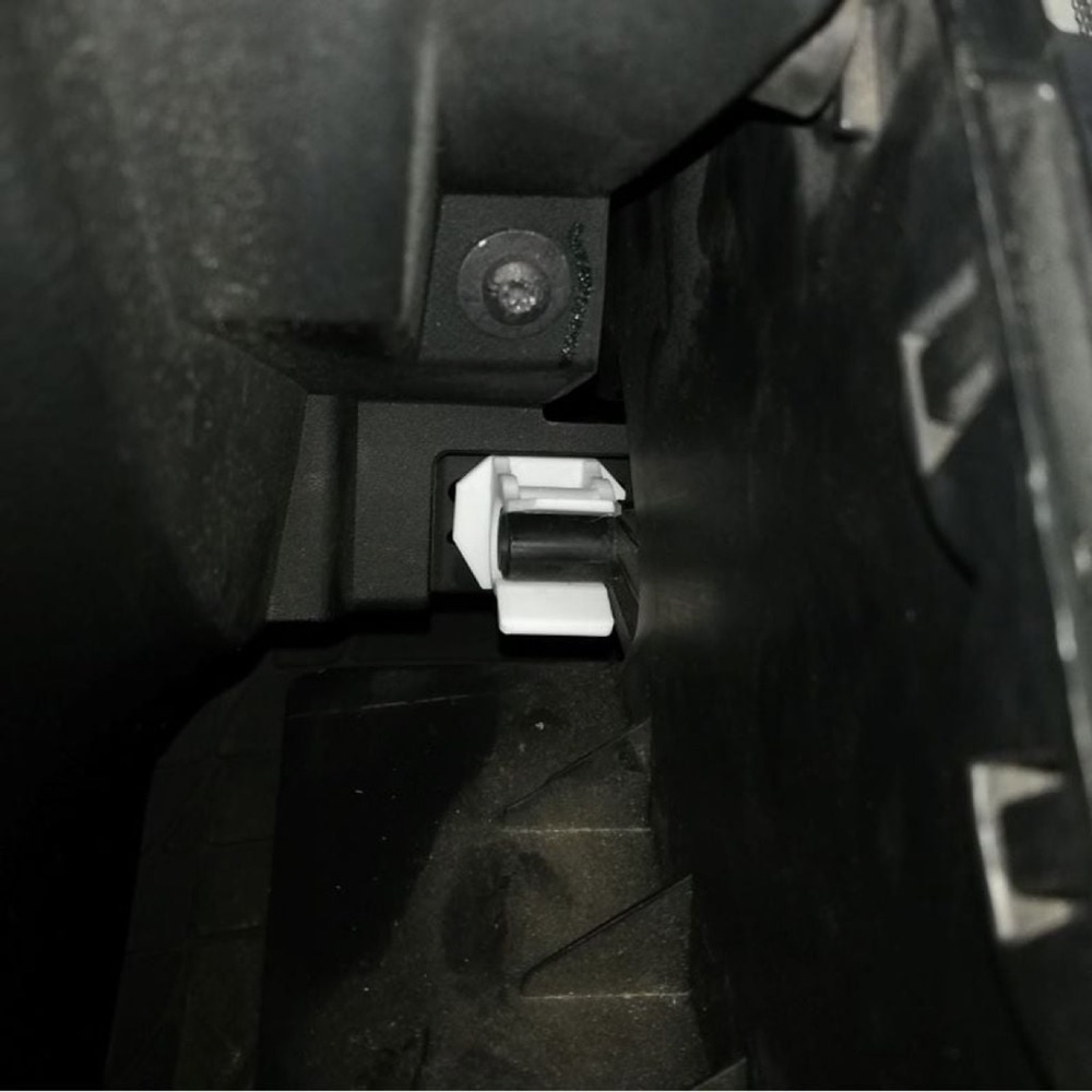 Ford Fiesta/Fusion Torpido Gözü Braketi görsel 3