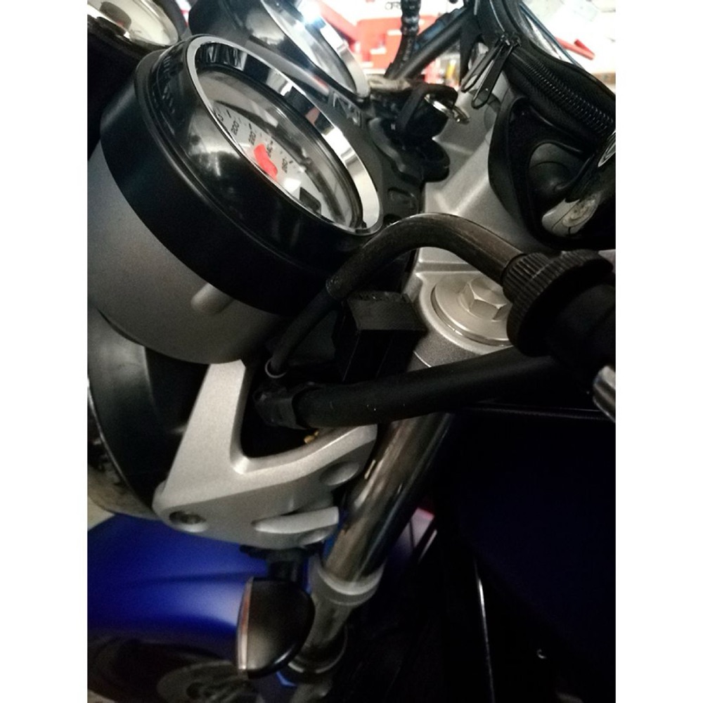 Honda Hornet Kapaklı USB Şarj Yuvası