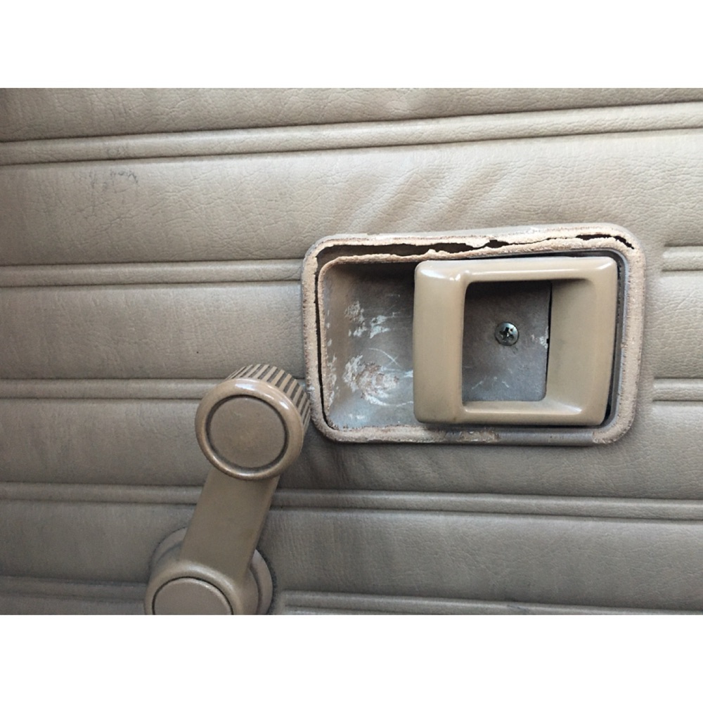 Mazda B2000 Kapı Kolu görsel 3