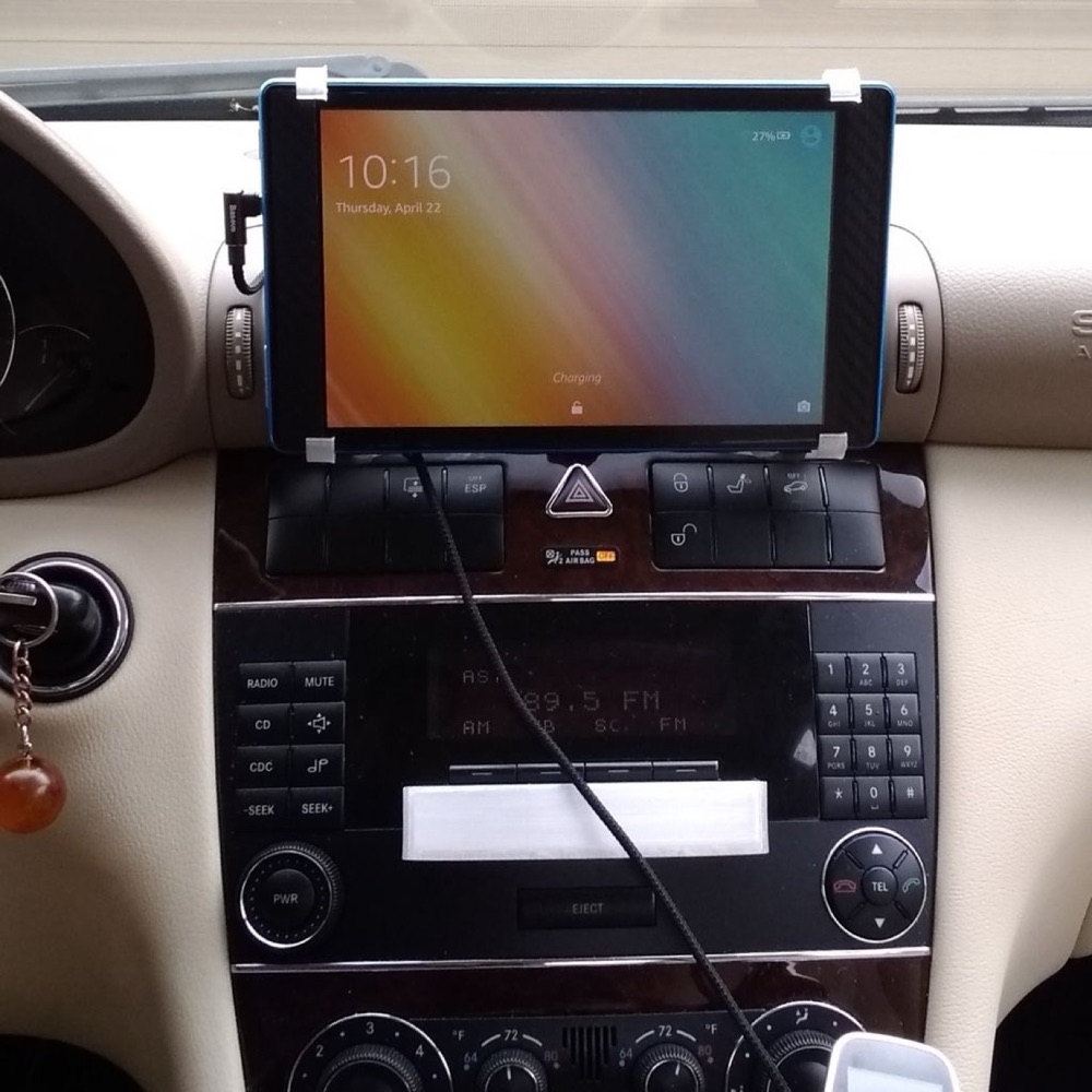 Mercedes C240 Klima Menfezi Tablet Montajı
