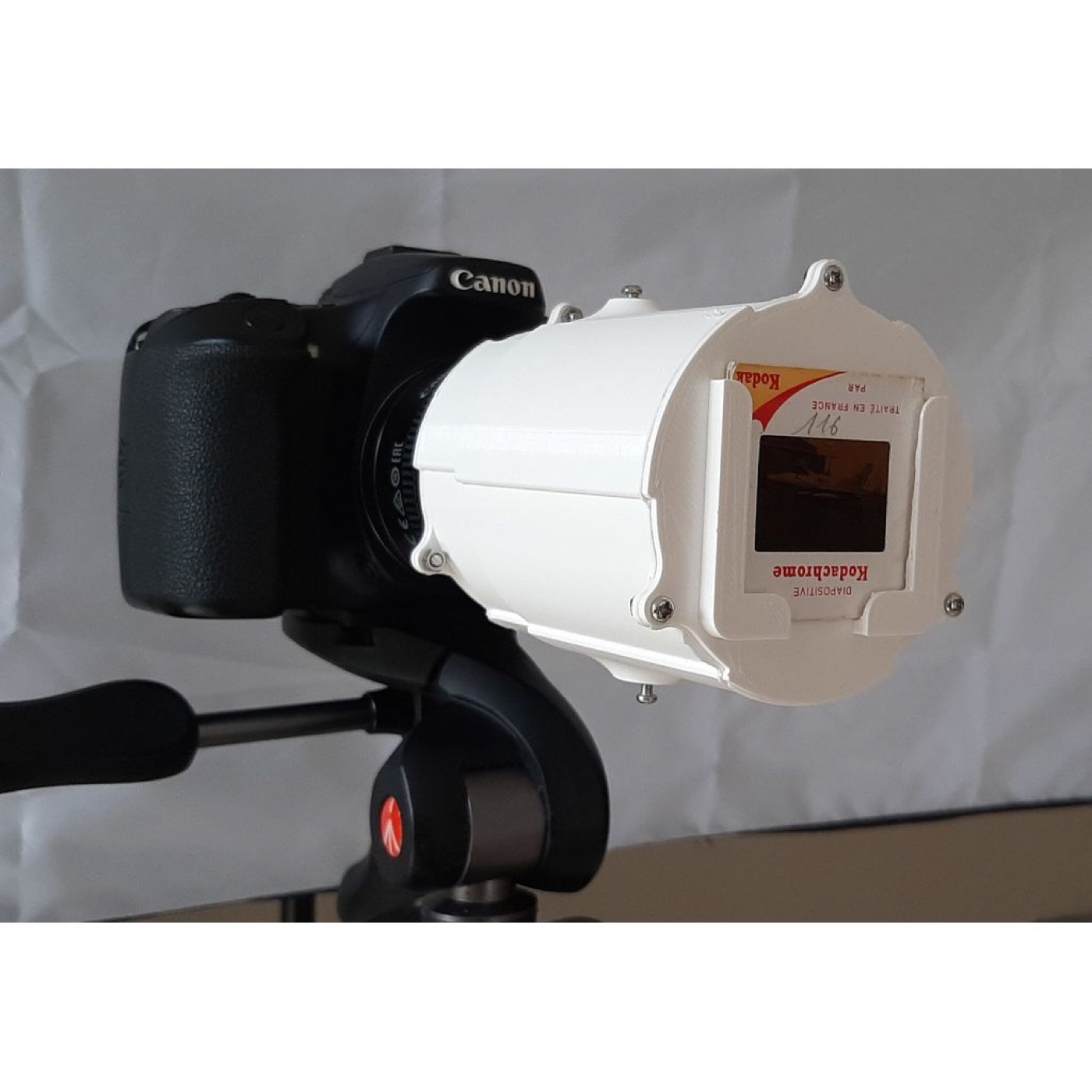 DSLR için Slayt/Negatif Dijitalleştirme Adaptörü
