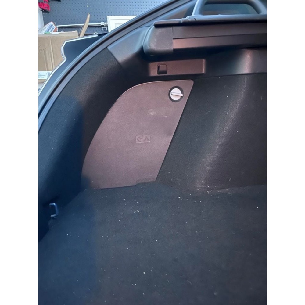 Honda Civic Hatchback (10. nesil) kriko paneli düğmesi görsel 2