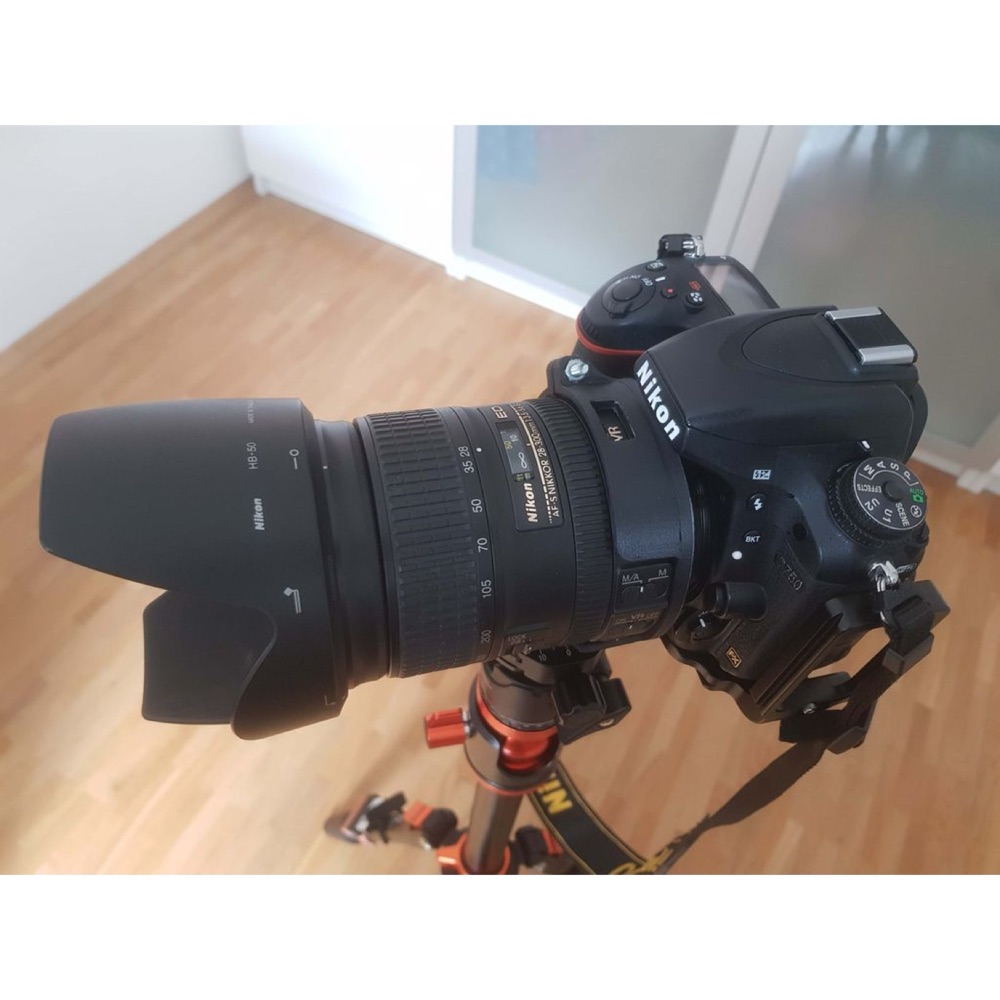 Nikon 28-300mm f/3.5-5.6 Objektif için Tripod Kelepçesi görsel 3