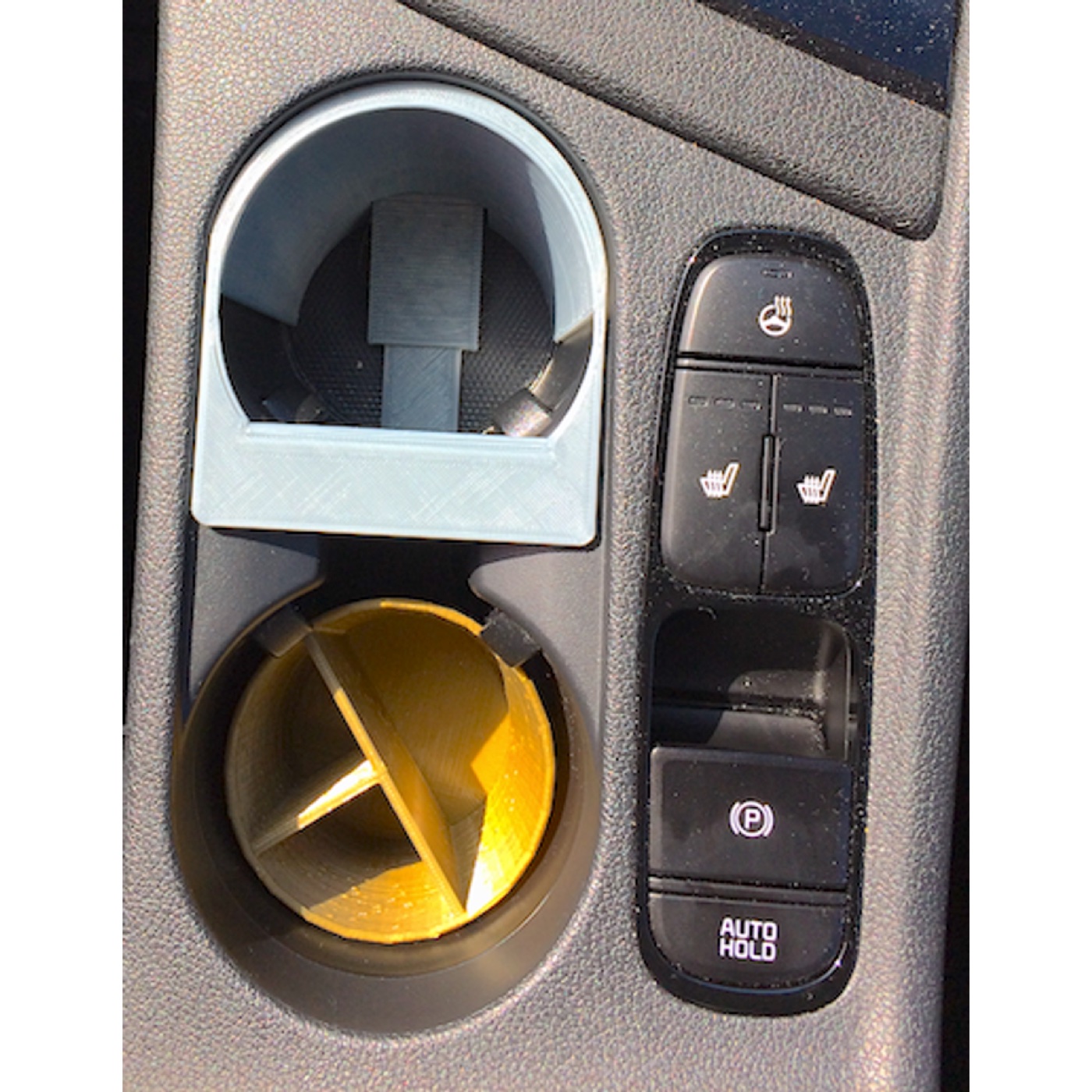 Kia Niro PHEV Konsol Eşya Tutucusu