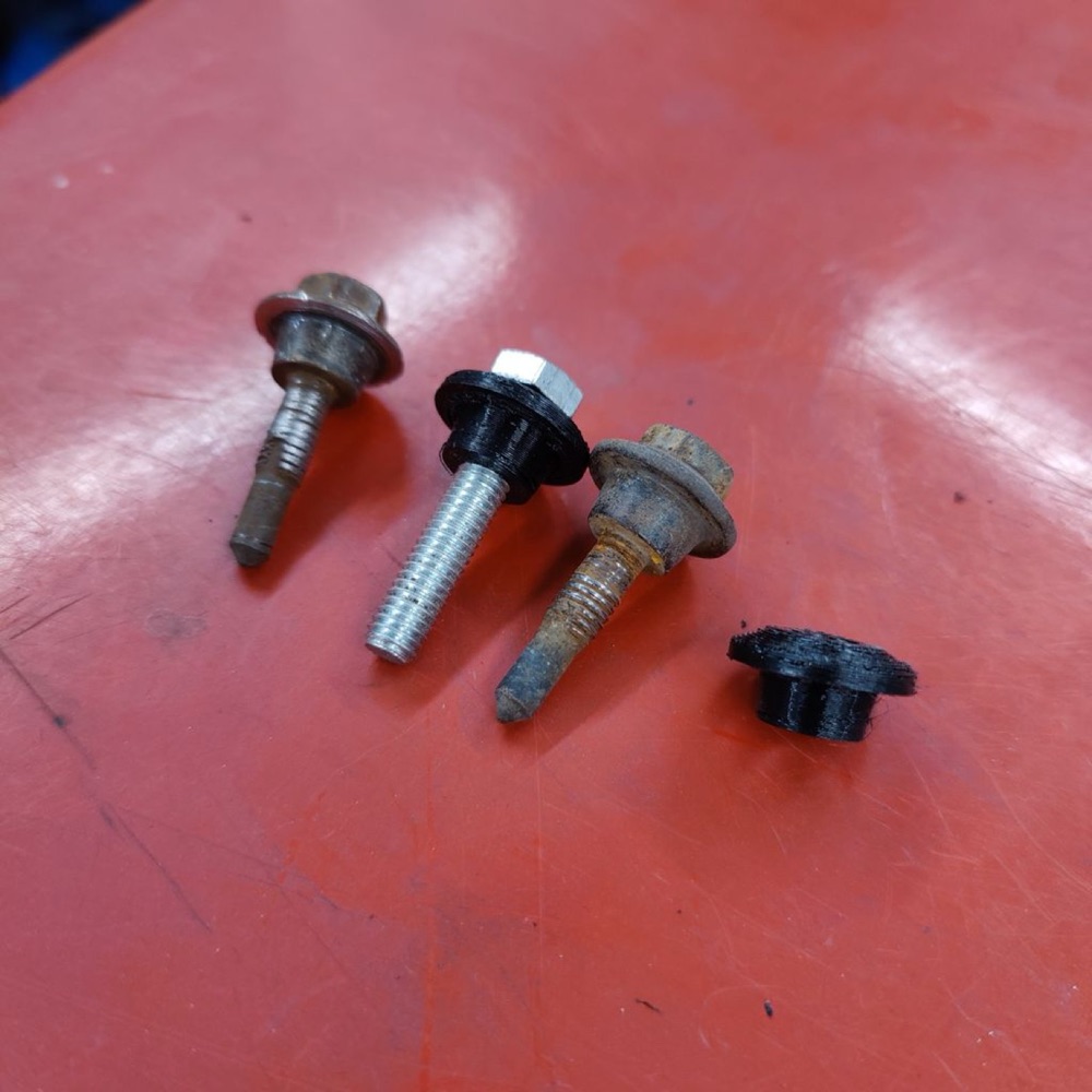 VW Golf MK3 Tampon Cıvata Grommeti görsel 2