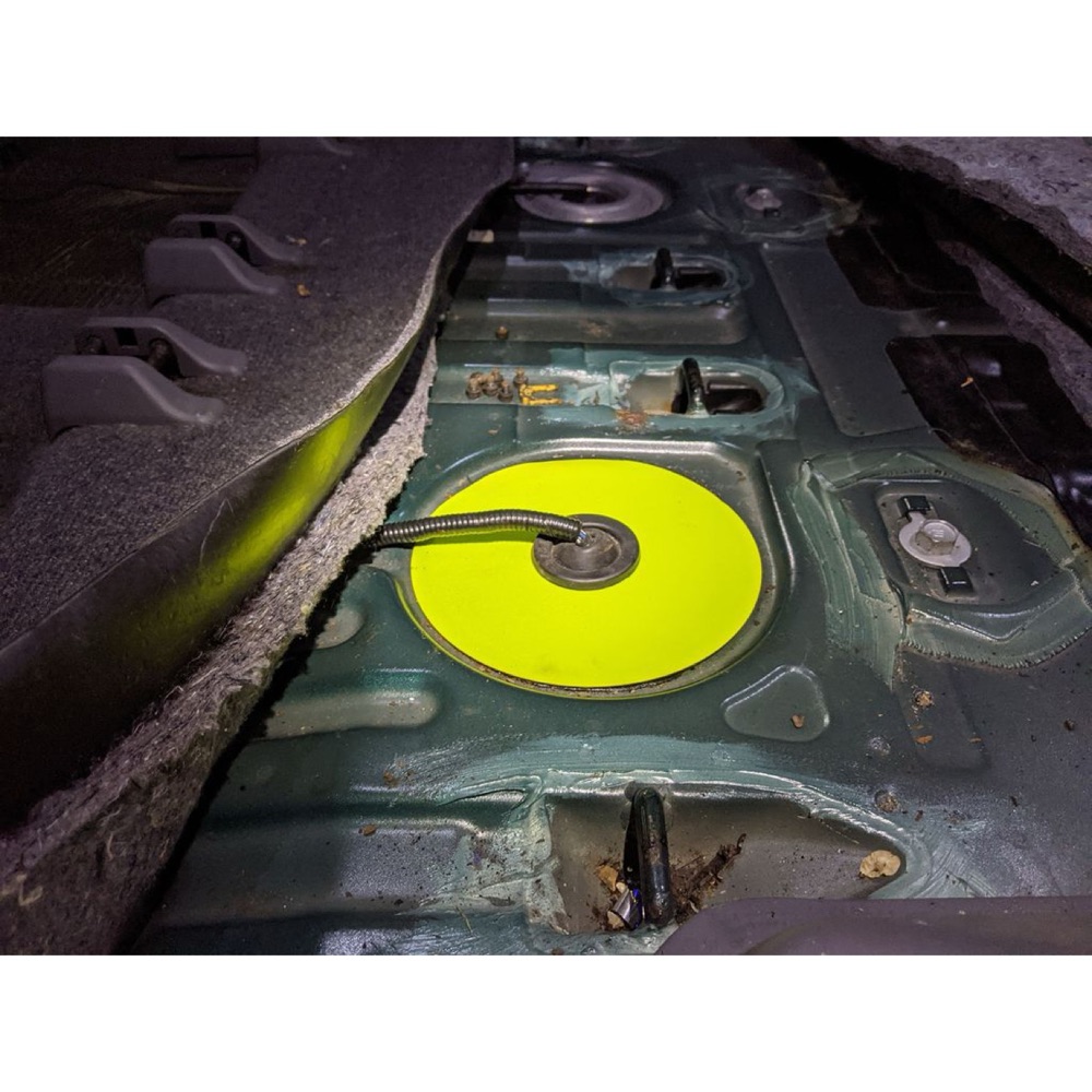 Toyota Yakıt Pompası Erişim Kapağı
